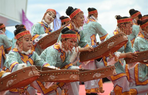 Dance drama performed to celebrate Kumule Festival in NE China