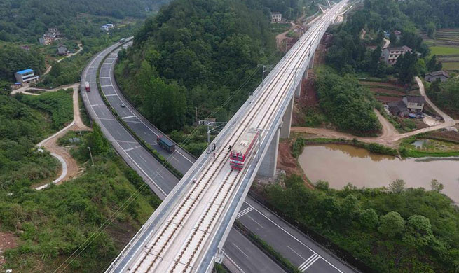 High-speed railway linking Xi'an and Chengdu to be put into operation
