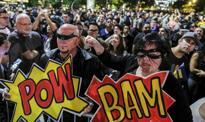 People pay tribute to "Batman" TV series star Adam West in U.S.