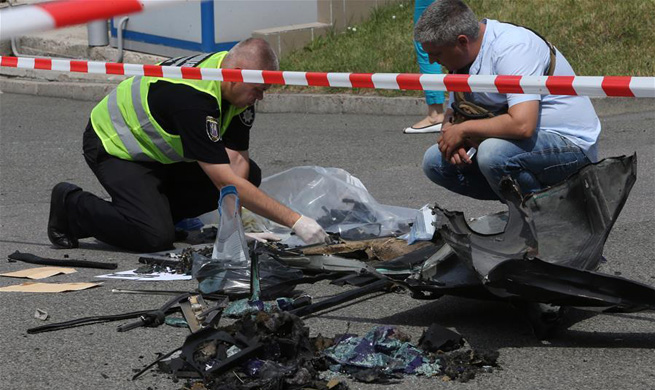 Senior Ukrainian intelligence officer killed in car blast in Kiev