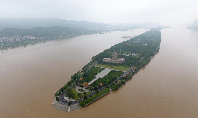 Central China's Juzizhou Islet resort closed due to flood