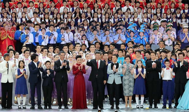 President Xi attends gala show for HK's 20th return anniversary
