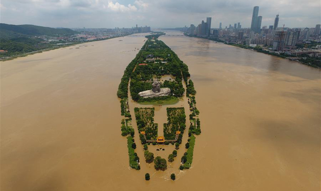 Water level in Changsha section of Xiangjiang River reaches record high