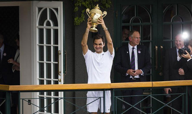 Federer wins eighth Wimbledon title