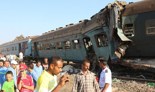 36 killed, dozens injured in train crash in Egypt