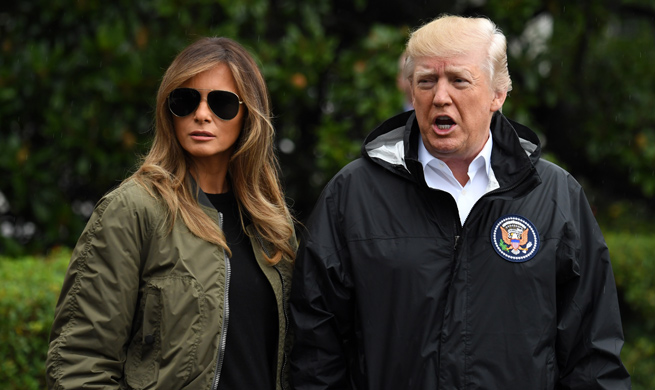 Trump visits Texas to see Harvey recovery
