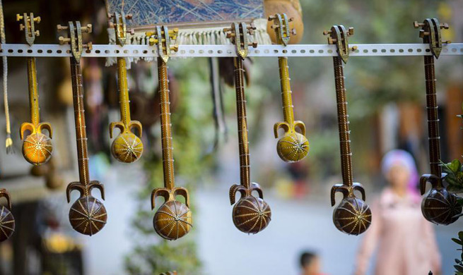 A look at Kantuman Bazaar in China's Xinjiang