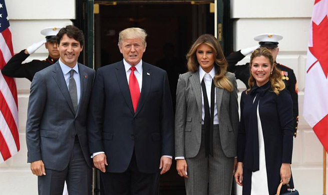Trump, Trudeau meet at White House amid new NAFTA negotiations