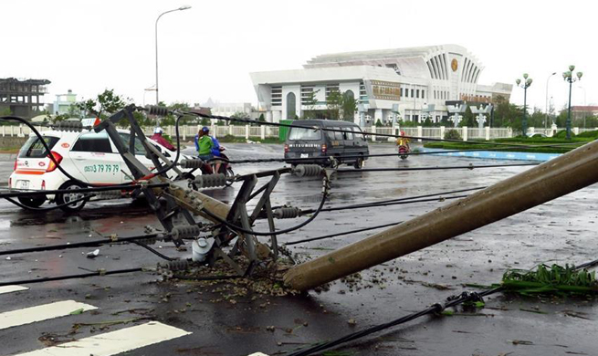 Typhoon deaths in central Vietnam rise to 11, many missing