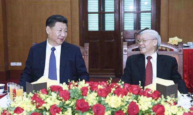 Chinese president hails solid China-Vietnam ties