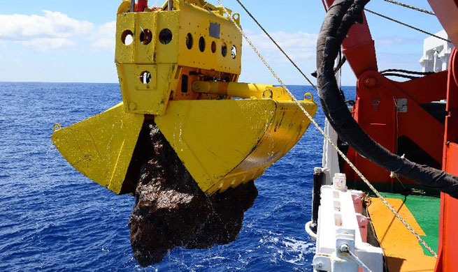 China's elite science ship collects sulfide sample from south Atlantic