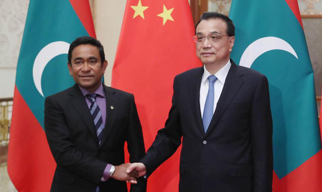 Premier Li meets with Maldives president in Beijing