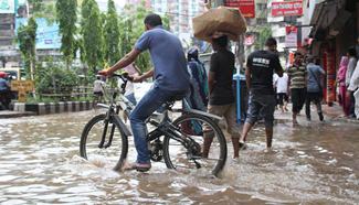 Heavy rain hits Bangladesh