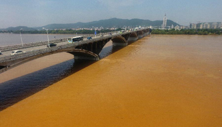 Water level of Xiangjiang River's Changsha section rises due to heavy rainfall