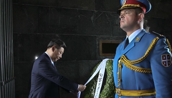 Chinese president lays wreath at monument of unknown soldier in Belgrade, Serbia