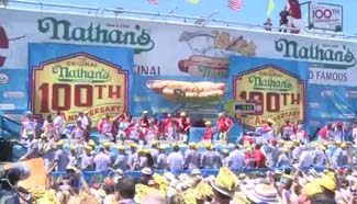 Chestnuts road to championship at 2016 Fourth of July hot dog eating contest