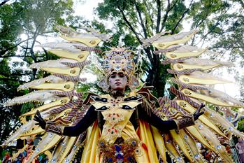Highlights of Solo Batik Carnival in Indonesia