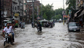 Heavy monsoon rain hits eastern Pakistan