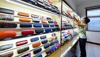 Glasses cases made in Xinhe County export to over 20 countries and regions