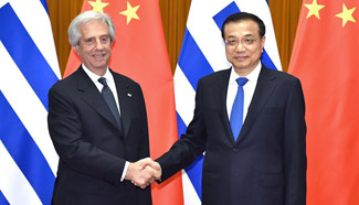 Chinese Premier Li Keqiang meets with Uruguayan president