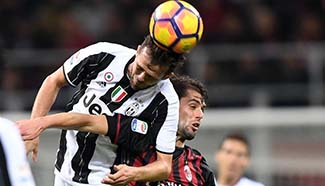Italian Serie A: AC Milan beats Juventus 1-0