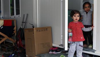 Greek authorities inaugurate refugee camp accommodating 160 families