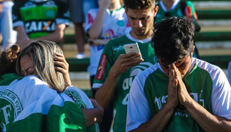 Supporters of Chapecoense hold vigil in Brazil