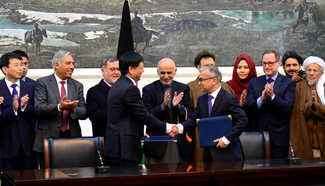 Chinese firm signs contract to build road in Afghanistan