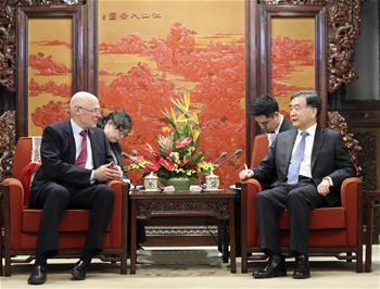 Chinese Vice Premier meets former U.S. Treasury Secretary in Beijing