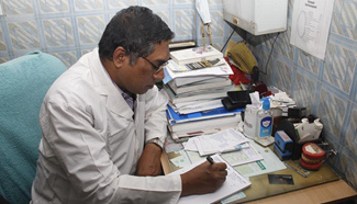 Bangladesh asks doctors to write prescriptions clearly