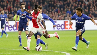 Ajax beat Schalke in first leg of Europa League quarter-final