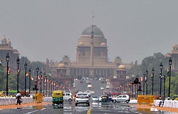 Mirage appears in New Delhi under heat wave