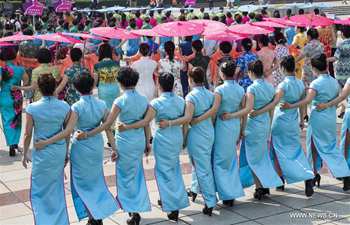 Cheongsam lovers give performance in east China