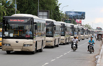 China donates 98 buses, 2 wreckers to Cambodia
