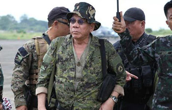 Duterte visits war-torn Marawi City