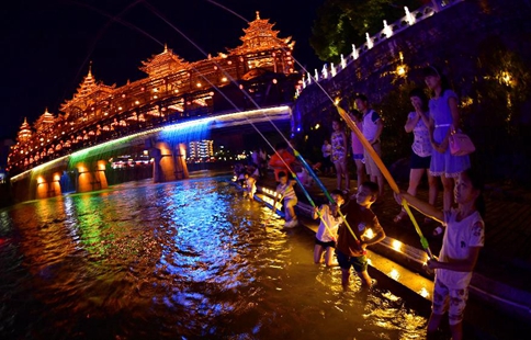 Night view along Fengyu bridge in China's Hubei