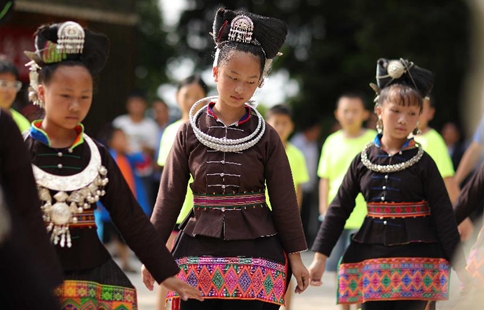Traditional Miao dance performed in SW China's Guizhou
