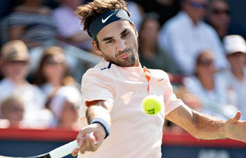 Federer to face Zverev at Rogers Cup final