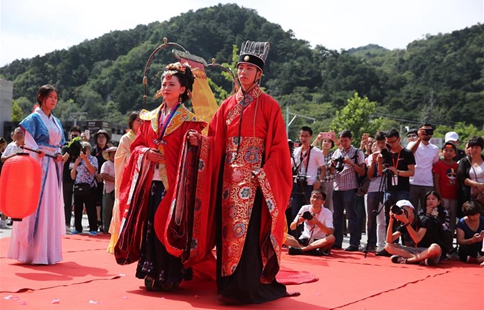 Cultural festival held at Great Wall in Beijing