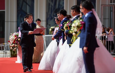 Group wedding held in Tianjin