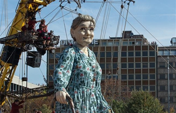 2 giant puppets guest in Geneva from Sept. 29 to Oct. 1