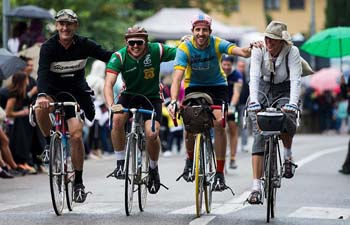 "Eroica" cycling event for old bikes held in Italy