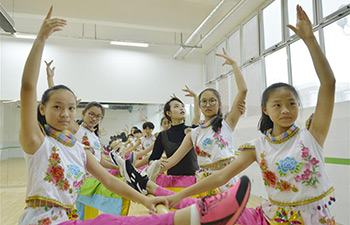 Dancing classes enrich children's holiday in N China's Hebei