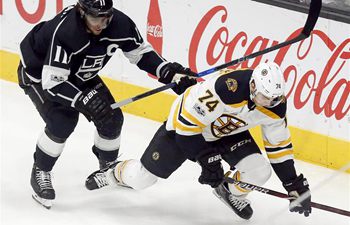 NHL: Boston Bruins beats Los Angeles Kings 2-1