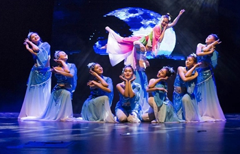 China's cultural performance staged in Toronto