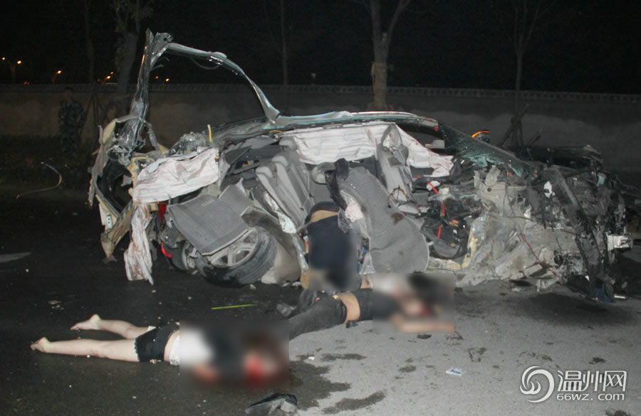 温州：撞大货奥迪Q57死1伤 方圆百米都是碎片
