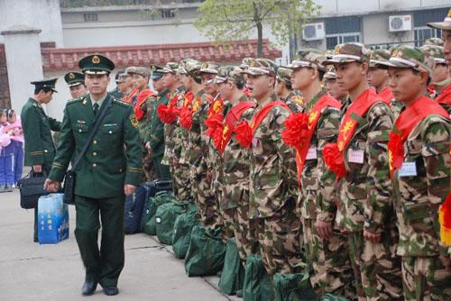 军队代表：中国面临征兵难 可改为1年征多次