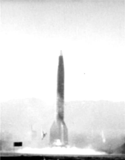 1963年10月，该部队发射的第一枚战略导弹成功升空。