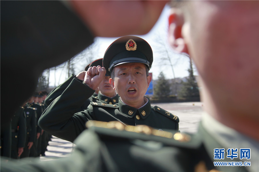 北京军区兵种训练基地三级军士长郭峰故事集