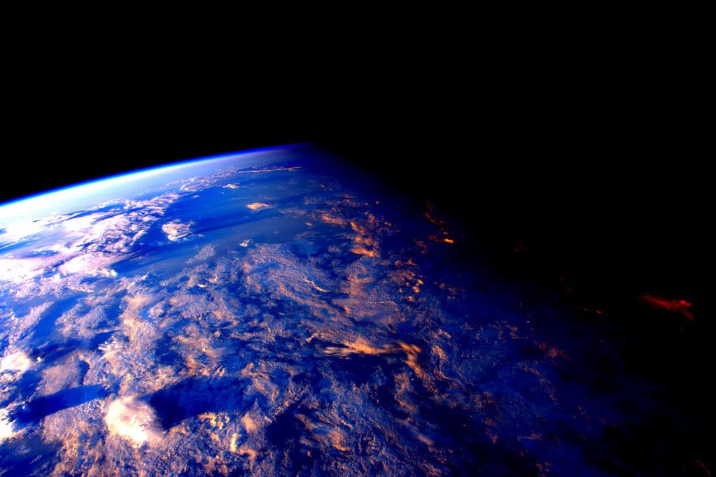 壮美震撼！宇航员从太空拍地球景观可见北京